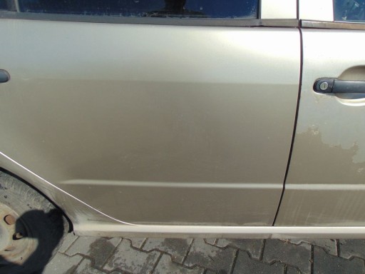 SKODA FABIA I LIFT COMBI ДВЕРЬ ЗАДНЯЯ ПРАВАЯ Q2Q2
