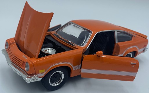Chevrolet Vega GT 1974 1:24 Motormax 79048 оранжевый