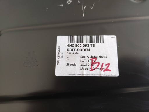 AUDI A8 D4 Накладка на пол багажника 4H0802092TB