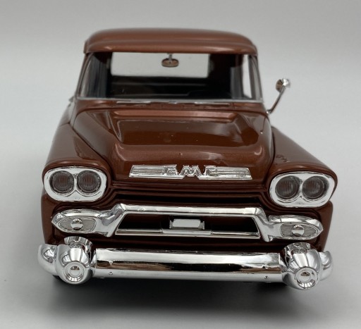 1958 GMC 100 Wideside Pickup коричневый 1:24 Motormax 79385