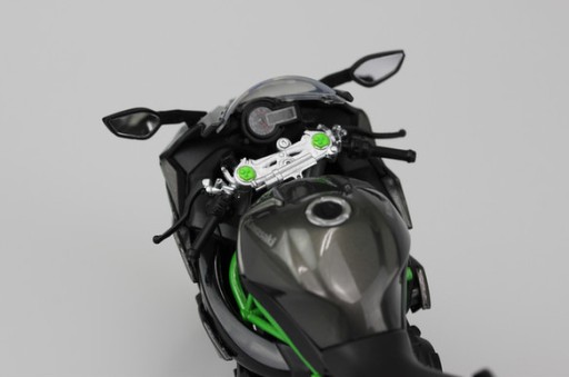 Модель мотоцикла KAWASAKI H2 R NINJA В МАСШТАБЕ 1:12