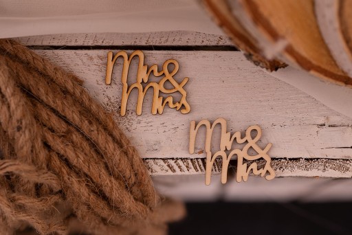 Декор для скрапбука, деревянная надпись Mr & Mrs