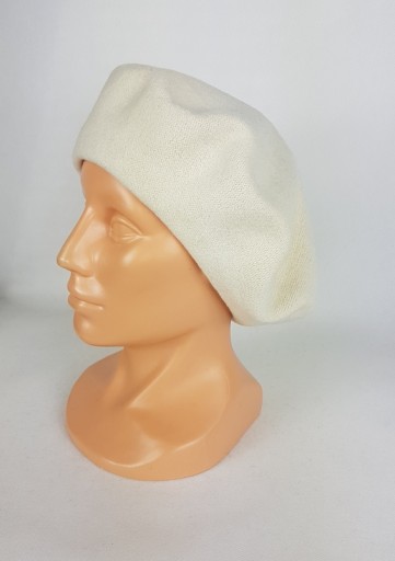 88 BERET FEZKO kremowy rozm. 10,5'' mały