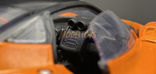 PAGANI Zonda F 1:24 модель Motormax 73369 оранжевый