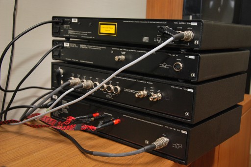 Naim NAC 102, NAP 180+ pilot