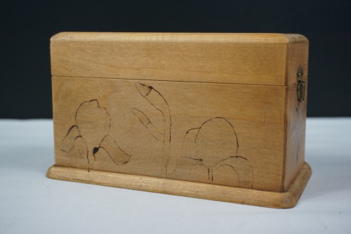 Львовская шкатулка Алоизы Хюбнера, карточная шкатулка, 1918 г.