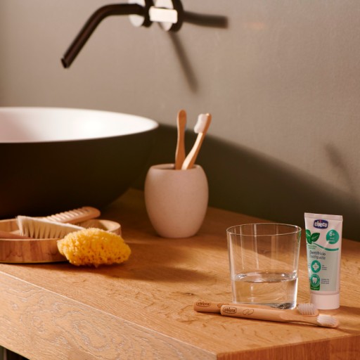 ЗУБНАЯ ЩЕТКА CHICCO ECO BAMBOO 36м+