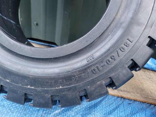 OPONA CONTINENTAL 180/60 - R 10 PEŁNA SC 15 SIT