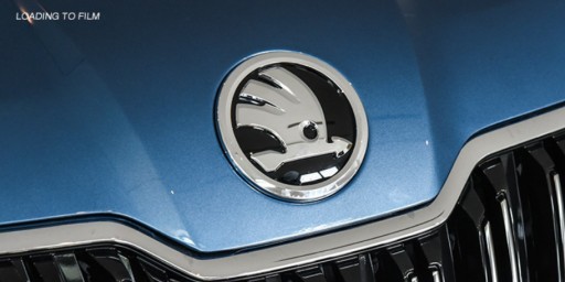 ЭМБЛЕМА SKODA ЛОГОТИП 80мм 90мм НА ОТКРЫТКУ КАПОТА