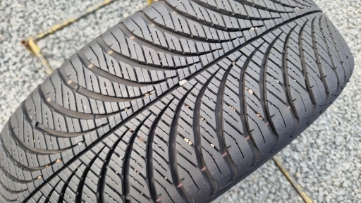 GOODYEAR VECTOR 4SEASONS G-2 215 65 16