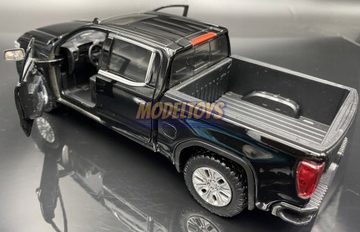 GMC Sierra Denali Crew Cab в масштабе 1:27, Motormax 79362