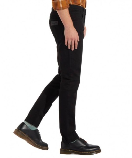 Wrangler Larson Black Valley W18SHP19A 34/36