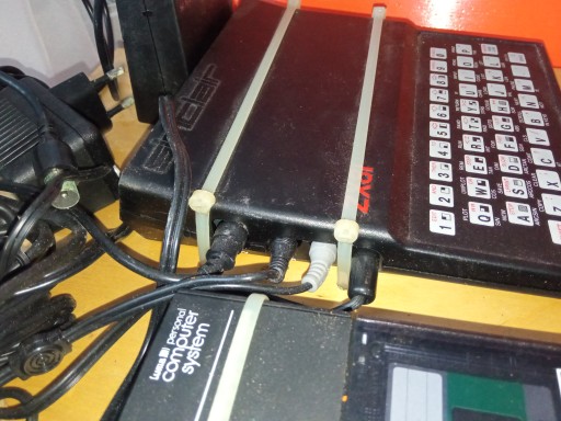 Sinclair zx81 + магнитофон