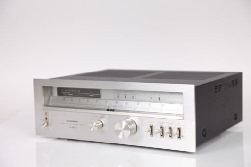 Тюнер Pioneer TX-9800.