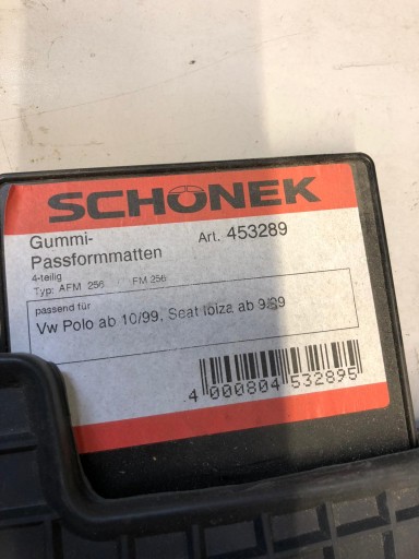 РЕЗИНОВЫЕ КОВРИКИ Schonek VW Polo 99-01