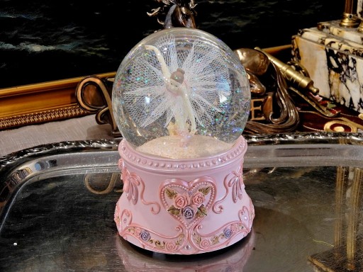 МУЗЫКАЛЬНАЯ ШКАТУЛКА WONDER BALL BALLERINA «ЛЕБЕДИНОЕ ОЗЕРО»