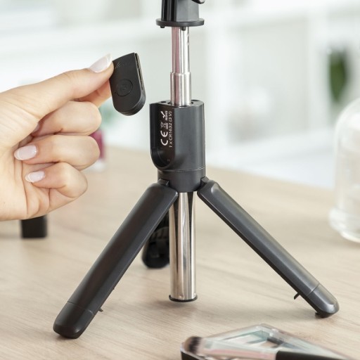Светодиодный штатив и пульт дистанционного управления InnovaGoods Selfie Stick 3 в 1