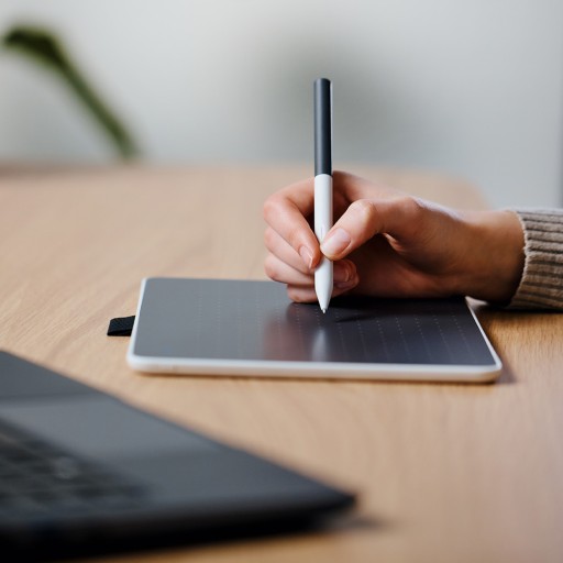 Графический планшет Wacom One M Pen Bluetooth — подключение к Android CTC-6110WL