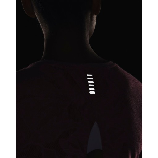 ФУТБОЛКА ЖЕНСКАЯ UNDER ARMOR STREAKER SNOWCLOUD S