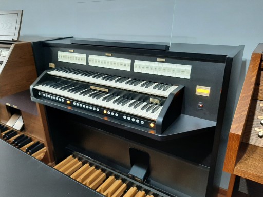 ЦЕРКОВНЫЙ ОРГАН CYF JOHANNUS STUDIO 150 PREMIUM (СЕВЕРНОЕ ЧЕРНОЕ ДЕРЕВО)