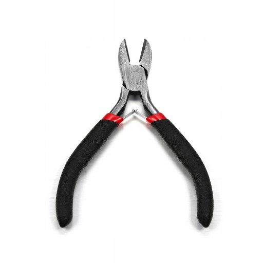 Multi-functional set of pointed pliers