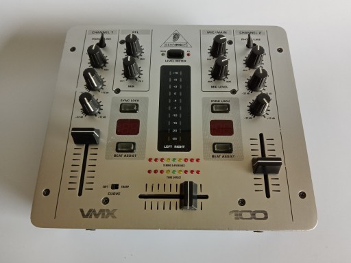 DJ-микшер Behringer Pro Mixer VMX100