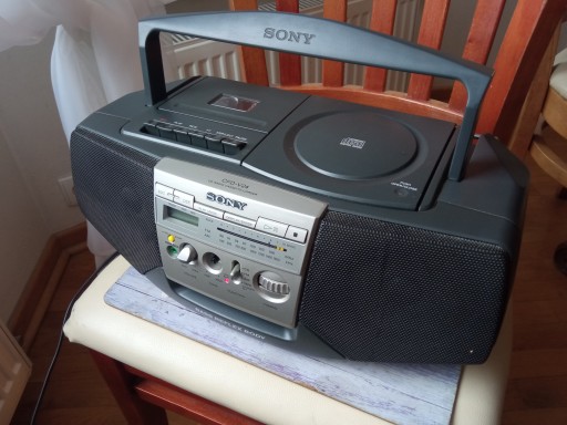Магнитола Sony CFD-V24