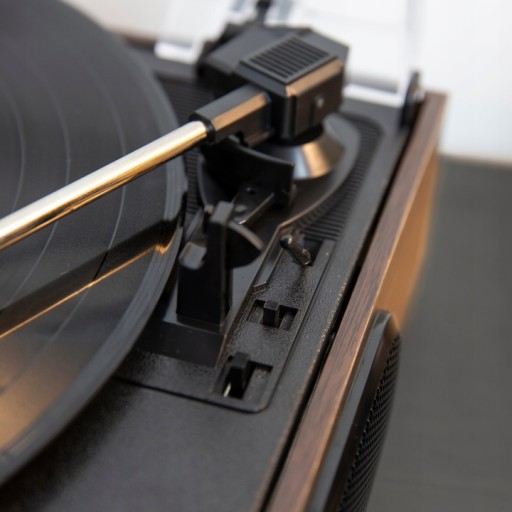 Проигрыватель с динамиками BT, преобразование USB + VINYL