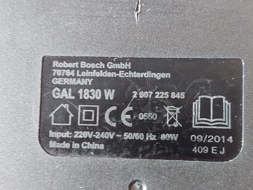 Wielonapięciowa Ładowarka indukcyjna Bosch GAL 1830 W kod- 2607225845