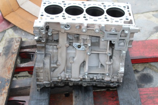 MERCEDES OM654 БЛОК ДВИГАТЕЛЯ 654920