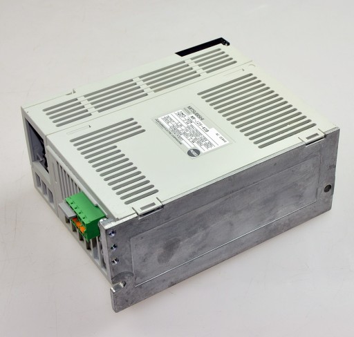 MR-J2S-40B MITSUBISHI serwowzmacniacz 400W CNC