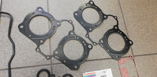 Комплект уплотнений двигателя HONDA VFR750 86-96