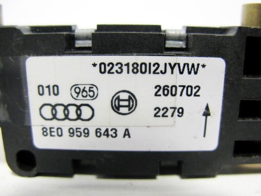 Audi A4/S4 Датчик удара 8E0959643A