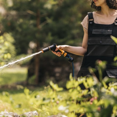 FISKARS ПИСТОЛЕТ-РАСПЫЛИТЕЛЬ РЕГУЛИРУЕМЫЙ ПЕРЕДНЕЙ ЧАСТИ 1065484