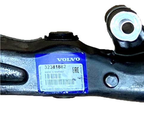 VOLVO V60CC V90CC Комплект переднего нижнего левого поперечного рычага OE 31360644 32246811