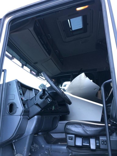 Kompletna kabina Scania R, super stan duży schowek