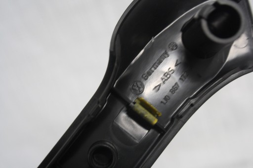 РУЧКА ДВЕРНАЯ ПРАВАЯ VW GOLF IV 1J0867172A