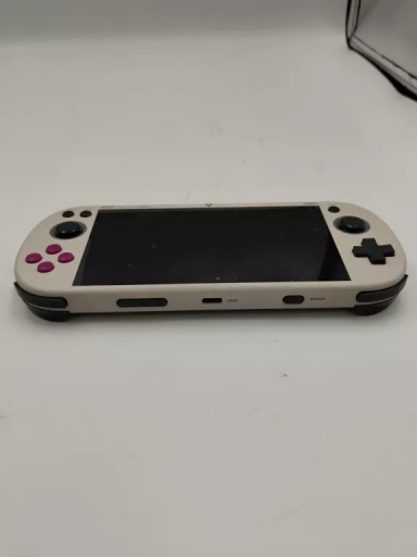 КОНСОЛЬ TRIMUI SMARTPRO TG5040 В КОМПЛЕКТЕ