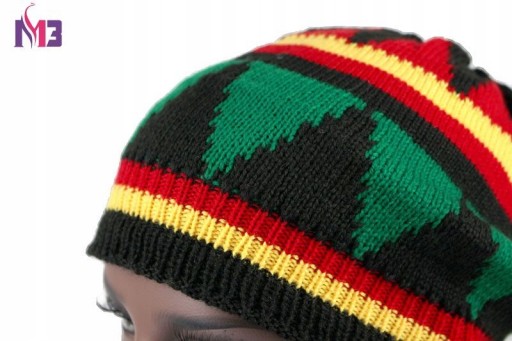Зимняя шапка боб JAMAICA с дредами DREADS