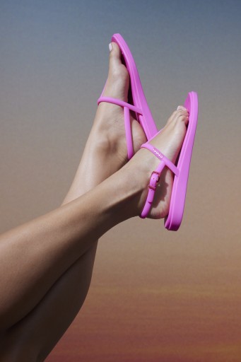 Женские легкие шлепанцы Crocs Miami Thong 209793 Flip 37-38