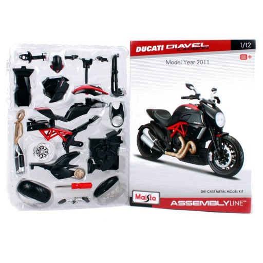 Складная модель Ducati Diavel Carbon в масштабе 1:12