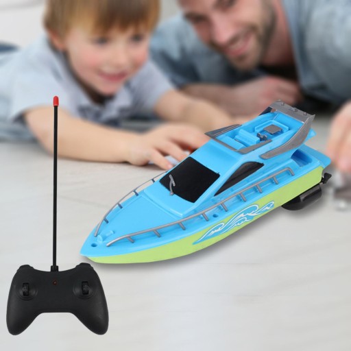 Пластиковый радиоуправляемый катер Toy Ship