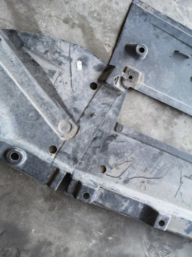 КРЫШКА ШАССИ AUDI A4 B6 ПРАВАЯ 8E0825208C