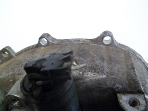 КОРПУС ВАКУУМНОГО НАСОСА VW GOLF V 2.0TFSI 06F103530P