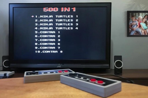 Игровая ТВ-консоль: 500 игр + 2 планшета