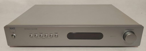 NAD C422 - AM/FM тюнер + орг. пакет