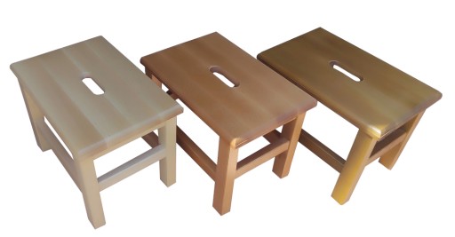 STOŁEK DREWNIANY z uchwytem RYCZKA BUK - taboret niski PODNÓŻEK