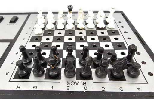 ЭЛЕКТРОННЫЕ ШАХМАТЫ SCHNEIDER PORTACCHESS