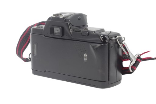 NIKON F-401 AF – всепогодный фотоаппарат