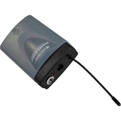 Беспроводной микрофон, поясной передатчик и наушники Omnitronic WAMS-65BT.